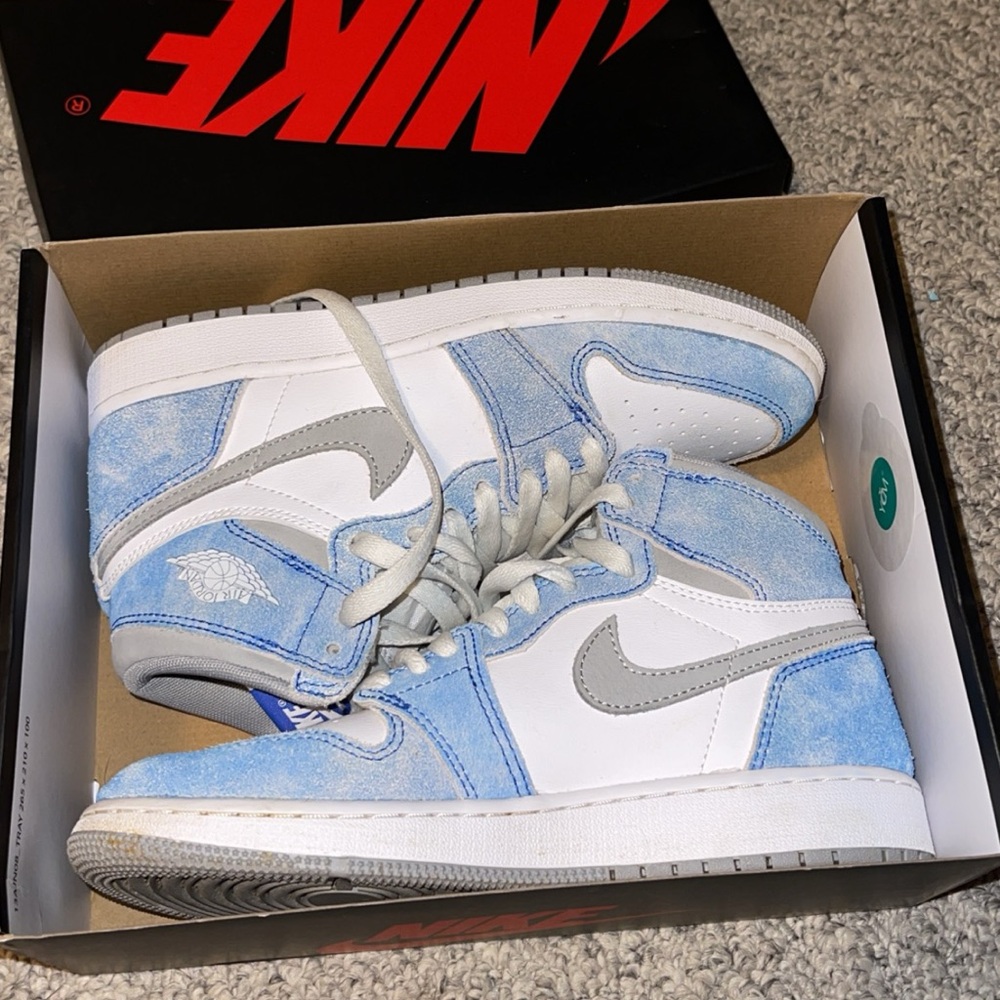 Jordan 1 Retro High OG hyper royal